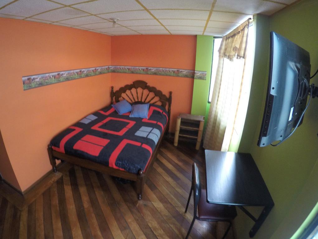 Hostel Sendero De Volcanes Латакунґа Екстер'єр фото